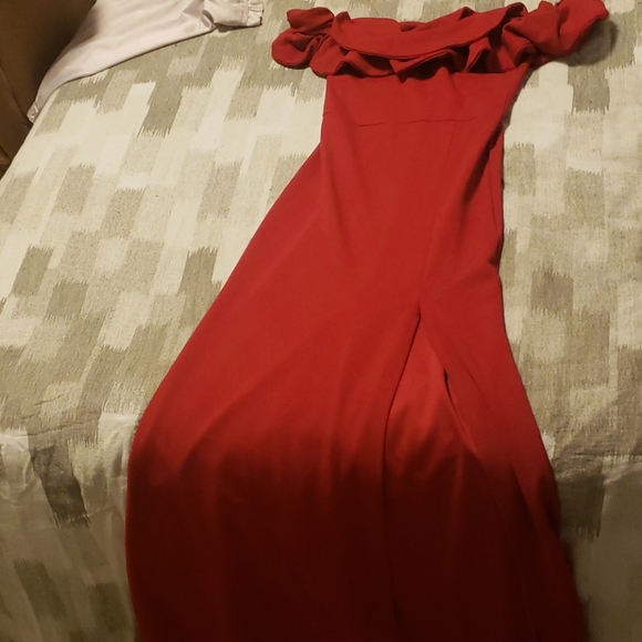 Red Dress - Picture 1 of 2